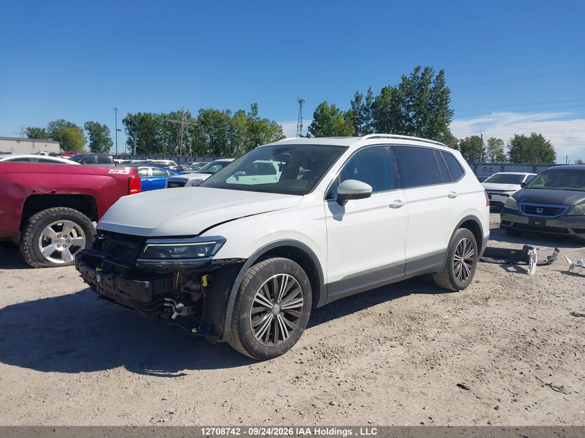 2018 Volkswagen Tiguan Highline, Удар спереди, IAAI, VIN 3VV4B7AXXJM142209 — фото 2