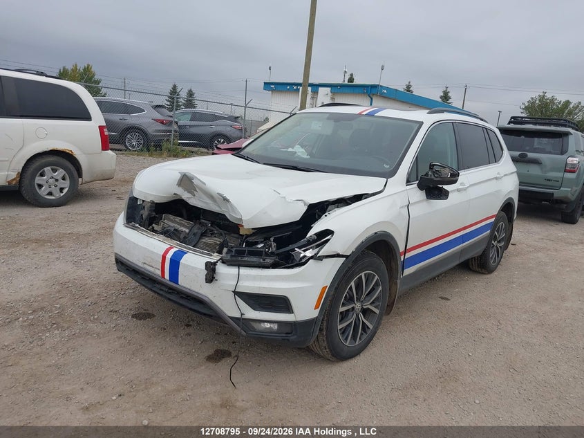 2018 Volkswagen Tiguan Se/Sel, Front, IAAI, VIN 3VV2B7AX9JM023929 — photo 2