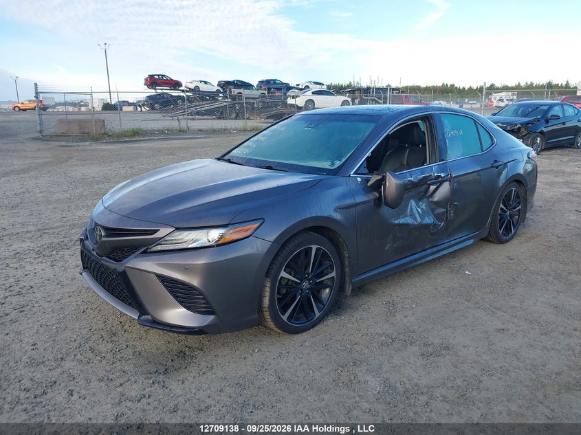 2018 Toyota Camry Xse, Левый бок, IAAI, VIN 4T1B61HK9JU124972 — фото 2
