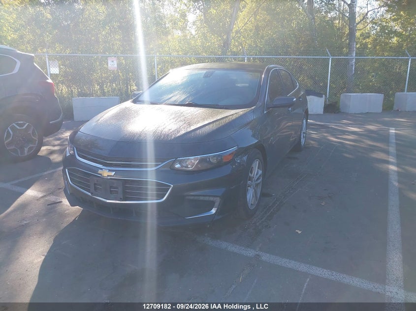 2017 Chevrolet Malibu 1Lt, Left Side, IAAI, VIN 1G1ZE5ST0HF223699 — photo 2