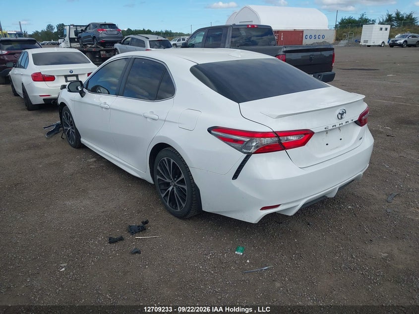 Vin: 4t1b11hk4ju092110, lot: 3115352, toyota camry l/le/xle/se/xse 20183