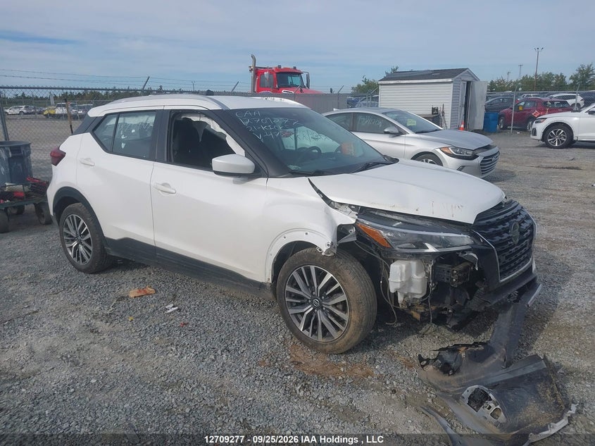 2021 Nissan Kicks Sv, Rollover, IAAI, VIN 3N1CP5CV3ML478972