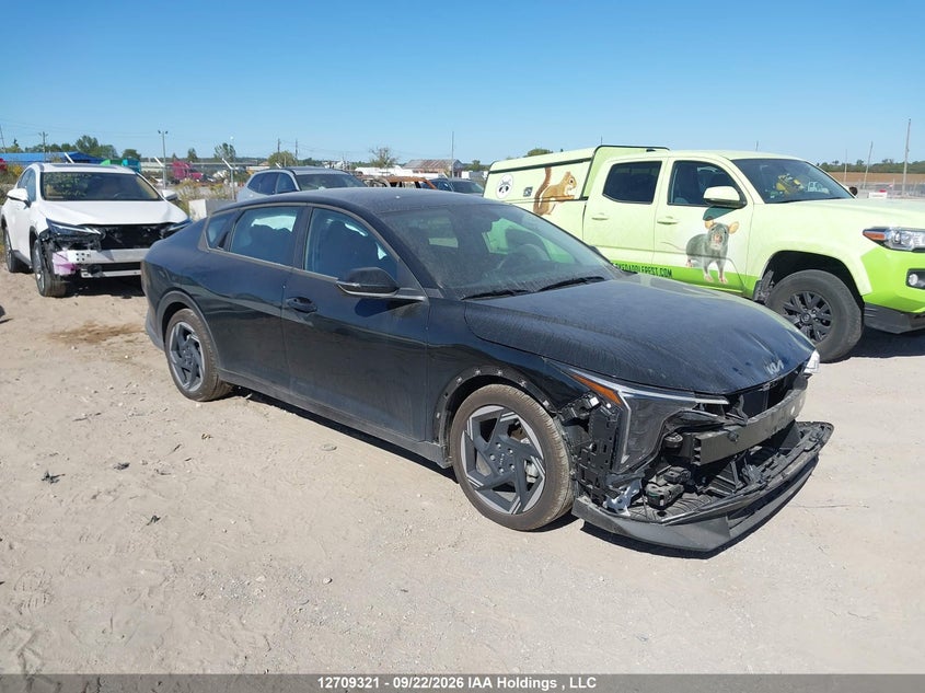 2026 Kia K4 Ex, Удар спереди, IAAI, VIN 3KPFU4DE5TE355026