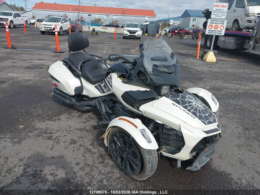 2024 Can-Am Spyder Roadster F3-T/F3 Limited, Удар спереди, IAAI, VIN 2BXREDD27RV000857