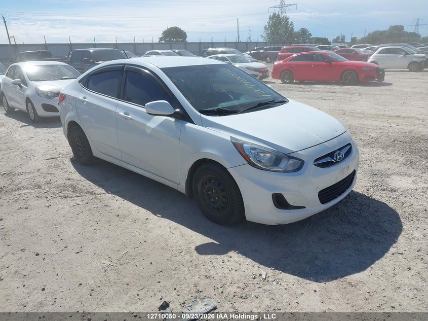 2014 Hyundai Accent Gl, Удар сзади, IAAI, VIN KMHCT4AE3EU772199