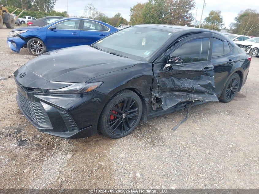 2025 Toyota Camry Xse/Xle/Le/Se, Левый бок, IAAI, VIN 4T1DBADK6SU004221 — фото 2