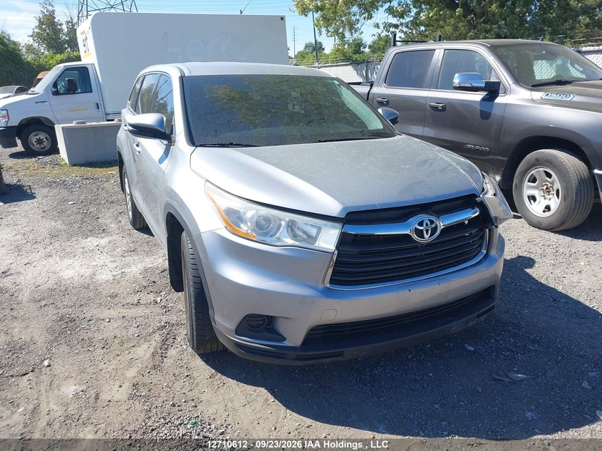 2016 Toyota Highlander Le/Le Plus, Front, IAAI, VIN 5TDBKRFH4GS252264