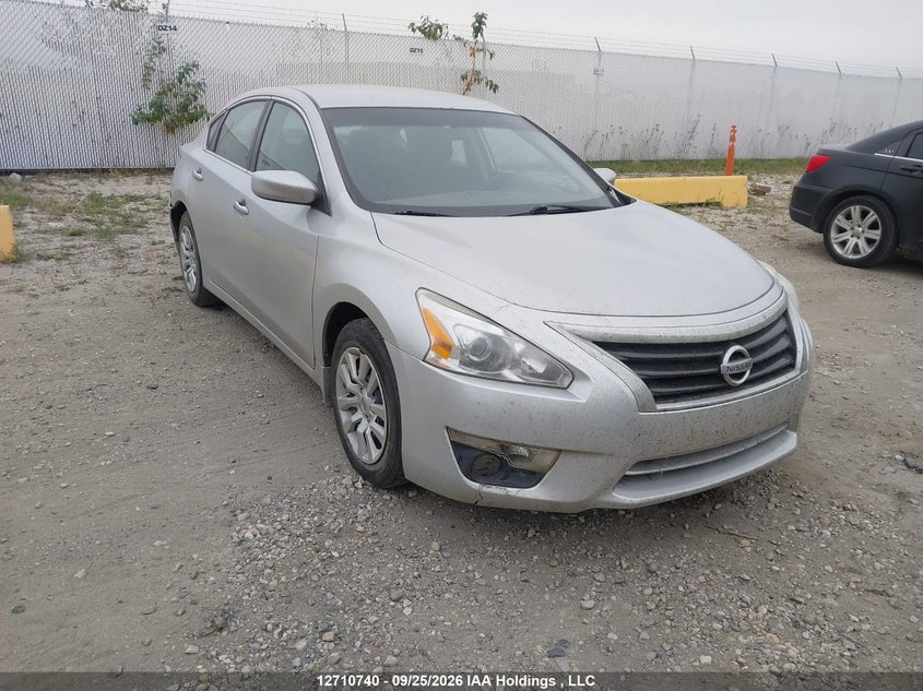 2015 Nissan Altima 2.5/2.5 S/2.5 Sl/2.5 Sv, Удар сзади, IAAI, VIN 1N4AL3AP2FN305882