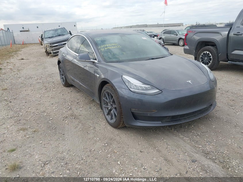 Vin: 5yj3e1eb7jf107676, lot: 3117048, tesla model 3 long range/performance 2018 img_1