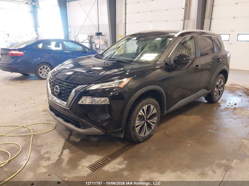 2023 Nissan Rogue Sv, Repossession, IAAI, VIN JN8BT3BBXPW211878 — photo 2