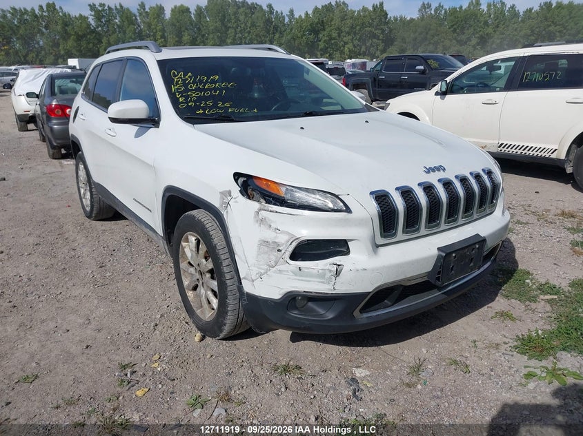 2015 Jeep Cherokee Limited, Удар спереди, IAAI, VIN 1C4PJMDB2FW501041