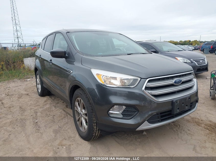 Vin: 1fmcu0gd2hue98731, lot: 3118756, ford escape se 20171