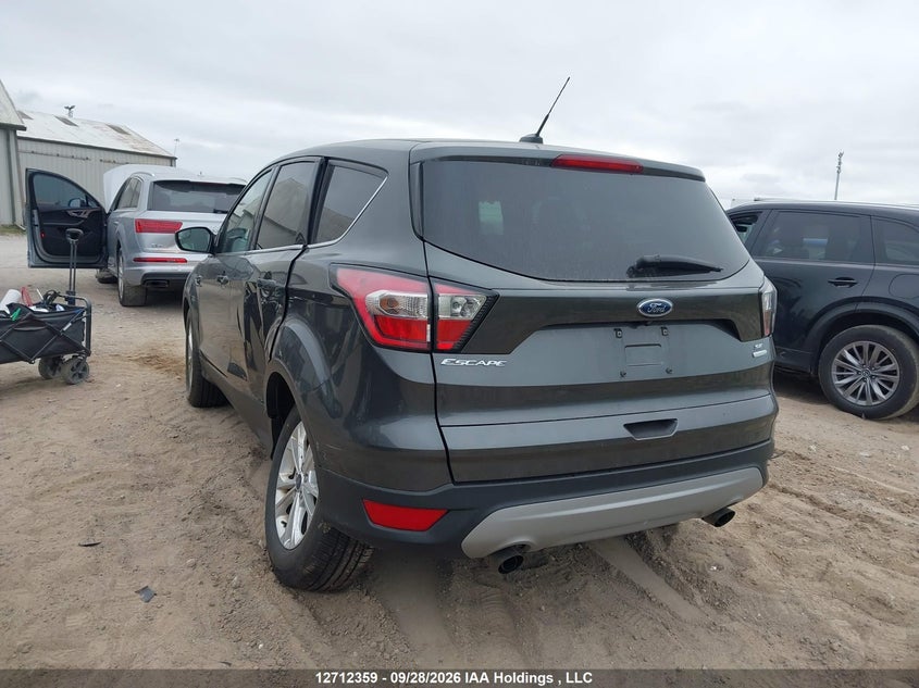 Vin: 1fmcu0gd2hue98731, lot: 3118756, ford escape se 20173