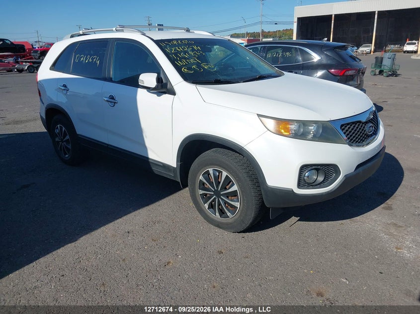 2011 Kia Sorento, Rear, IAAI, VIN 5XYKT3A19BG161873