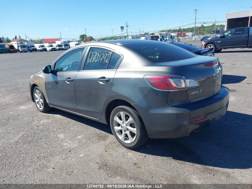 Vin: jm1bl1uf2d1735907, lot: 3119286, mazda mazda3 gx 20133