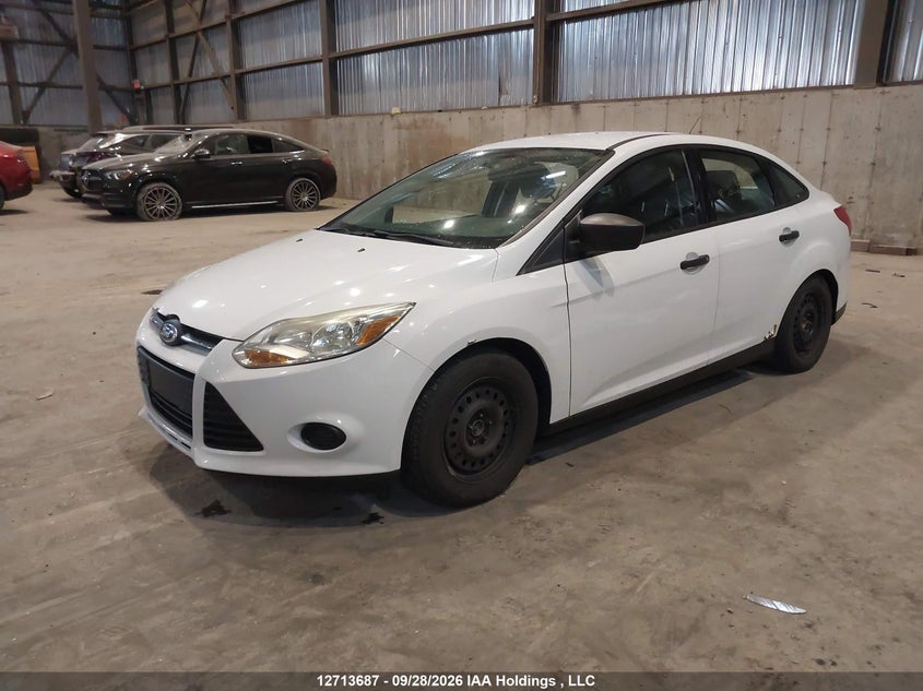 2014 Ford Focus S, Exterior Burn, IAAI, VIN 1FADP3E24EL423331 — photo 2