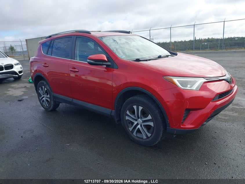 2017 Toyota Rav4 Le, Удар сзади, IAAI, VIN 2T3BFREV5HW689511