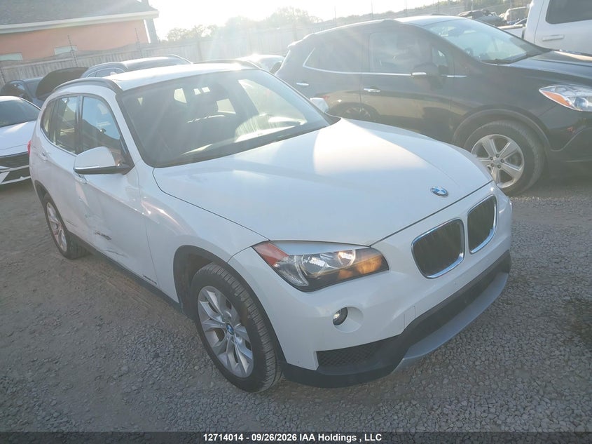 2013 BMW X1 xDrive28I, Правый бок, IAAI, VIN WBAVL1C50DVR90390