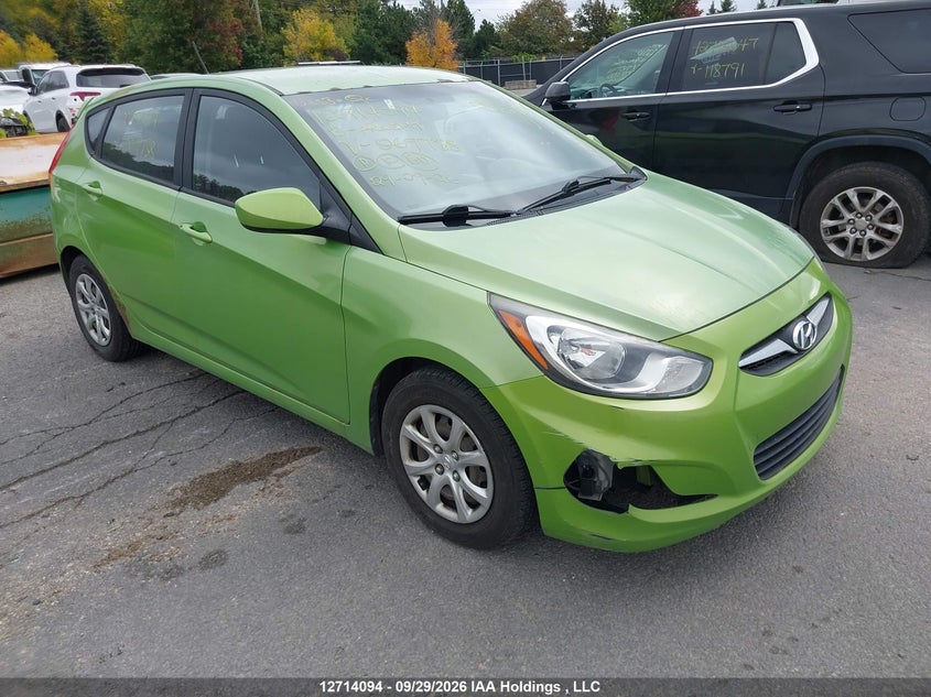 2013 Hyundai Accent Gls/Gs, Front, IAAI, VIN KMHCT5AE3DU069738