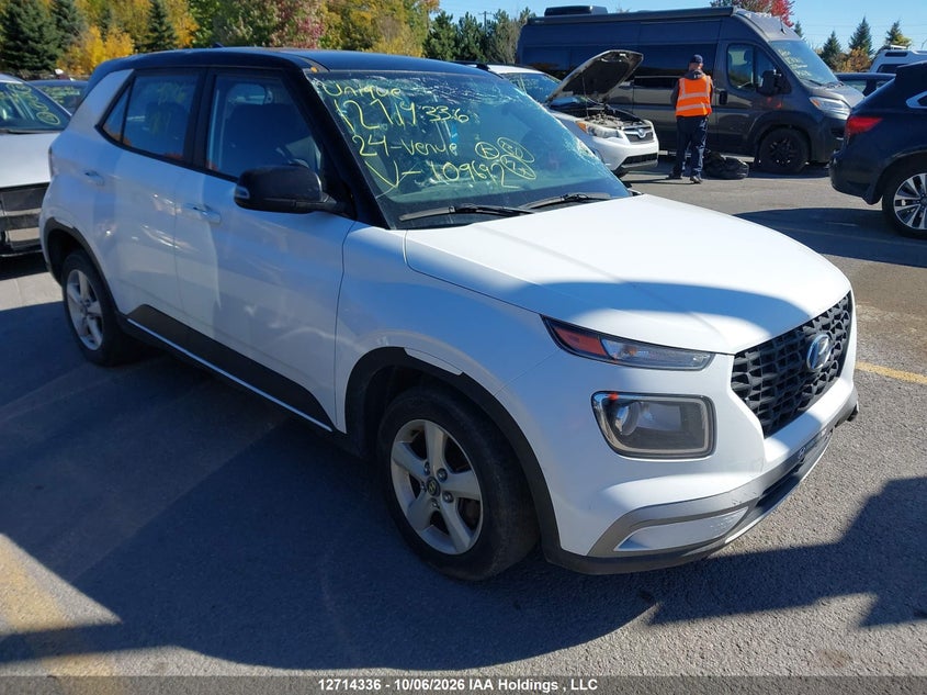2021 Hyundai Venue Essential Auto Ivt With Two-Tone Body Colour, Переворот, IAAI, VIN KMHRB8A32MU109692
