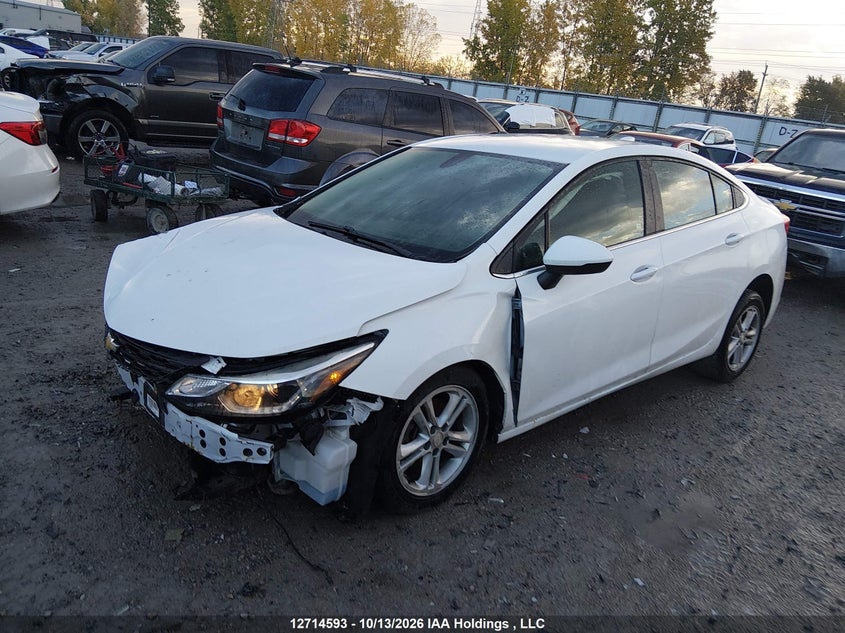 Vin: 1g1be5sm7j7233303, lot: 3121143, chevrolet cruze lt auto 20182