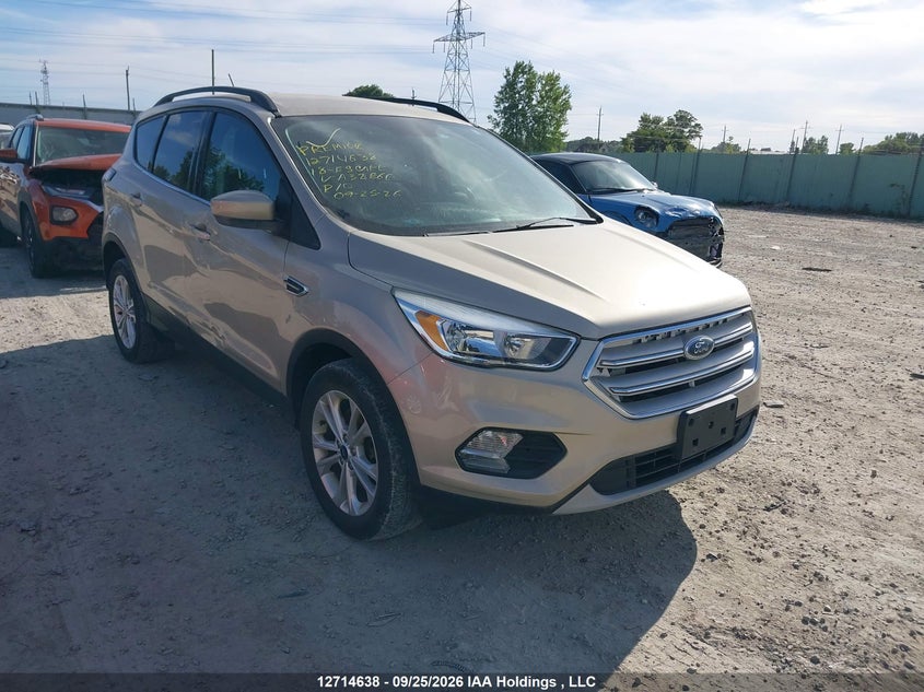 Vin: 1fmcu9gd4jua32860, lot: 3121235, ford escape se 2018 img_1