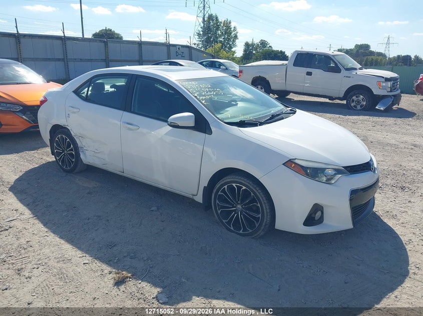 2015 Toyota Corolla S, Правый бок, IAAI, VIN 2T1BURHE4FC266959