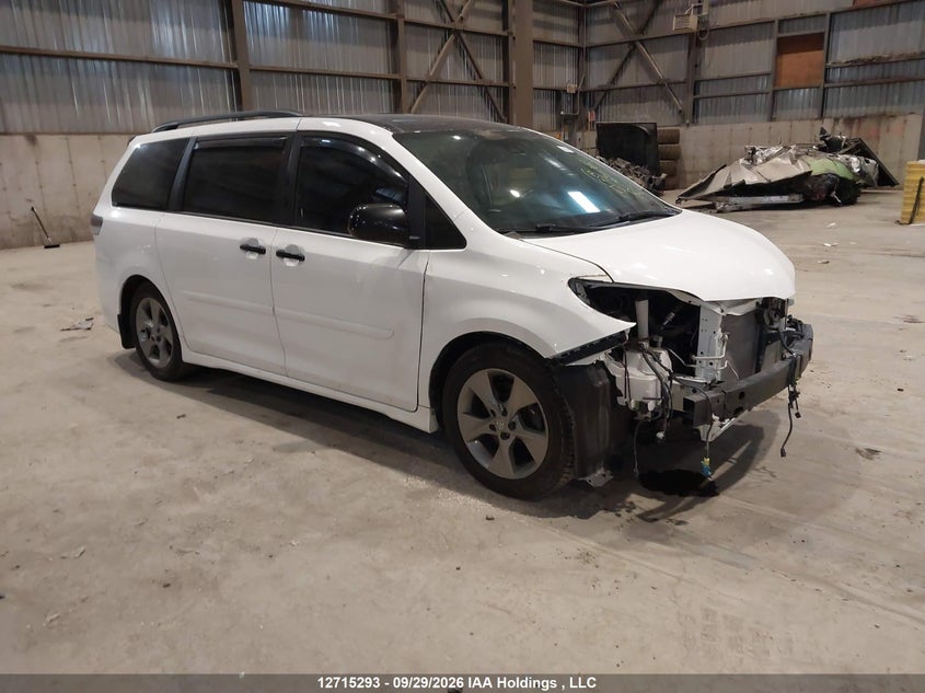 2020 Toyota Sienna Se 8-Passenger, Front, IAAI, VIN 5TDXZ3DC6LS061171