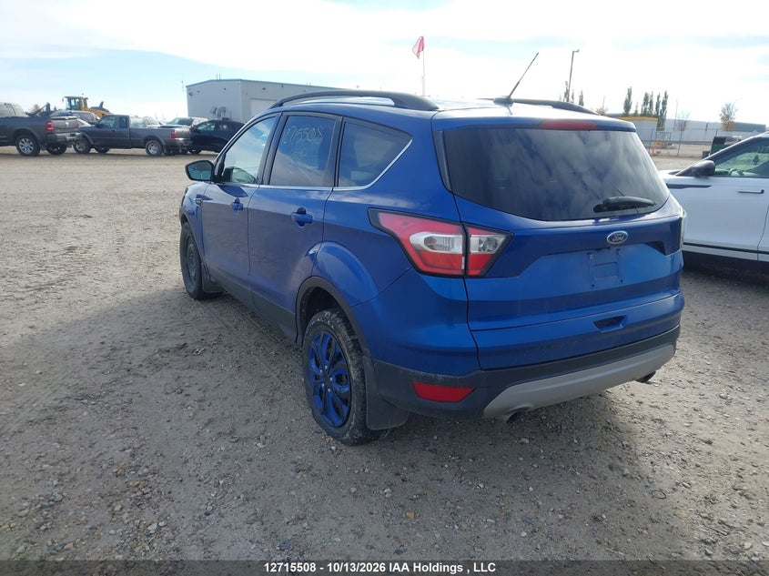 Vin: 1fmcu9gd5huc91335, lot: 3122154, ford escape se 20173