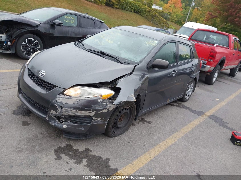 2010 Toyota Matrix Wagon, Правый бок, IAAI, VIN 2T1KU4EE8AC465285 — фото 2