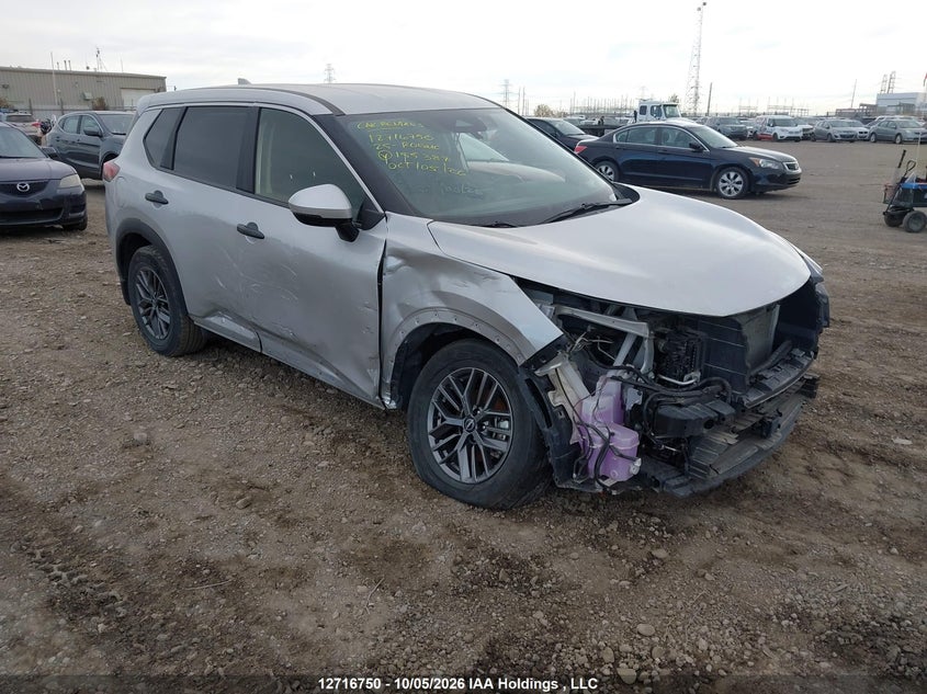 2025 Nissan Rogue S, Правый перёд, IAAI, VIN JN8BT3AB3SW155387
