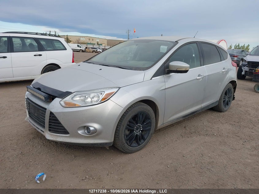 2012 Ford Focus Sel, Front, IAAI, VIN 1FAHP3M29CL186965 — photo 2