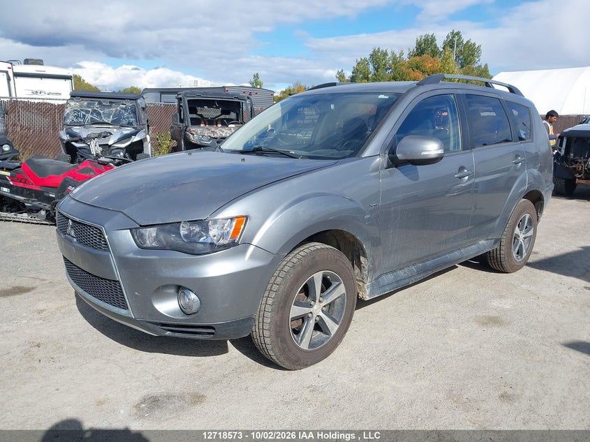 2013 Mitsubishi Outlander Se, Удар сзади, IAAI, VIN JA4JT3AX1DU605338 — фото 2