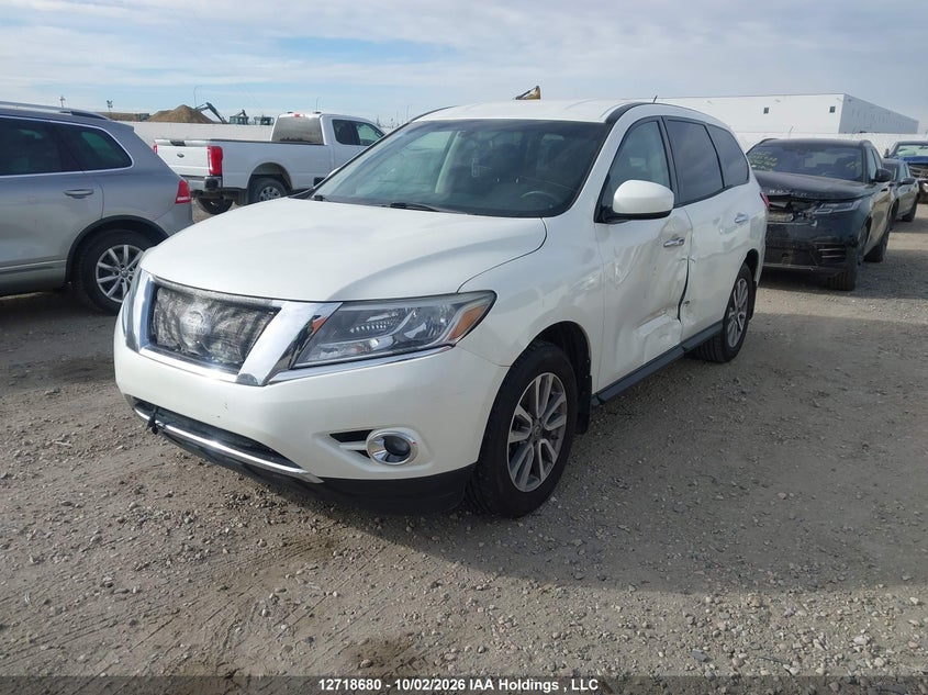 2015 Nissan Pathfinder S/Sv/Sl/Platinum, Left Side, IAAI, VIN 5N1AR2MM5FC681505 — photo 2