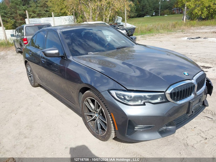 2020 BMW 330Xi, Удар спереди, IAAI, VIN 3MW5R7J0XL8B36131