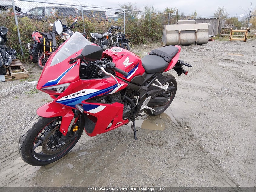 2025 Honda Cbr650 R, Right Side, IAAI, VIN MLHRH1566S5100318 — photo 2
