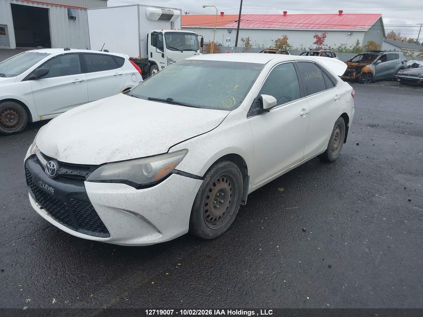 2015 Toyota Camry Xse, Rear, IAAI, VIN 4T1BF1FK9FU476010 — photo 2