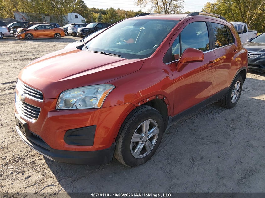 2015 Chevrolet Trax 1Lt, Front, IAAI, VIN 3GNCJRSB4FL146465 — photo 2