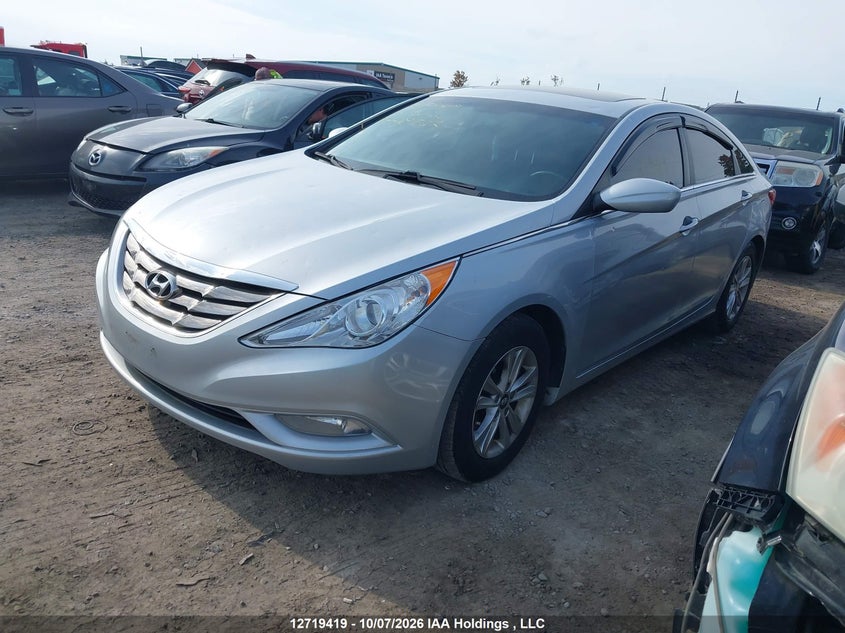 2012 Hyundai Sonata Gls, Град, IAAI, VIN 5NPEB4AC3CH429527 — фото 2