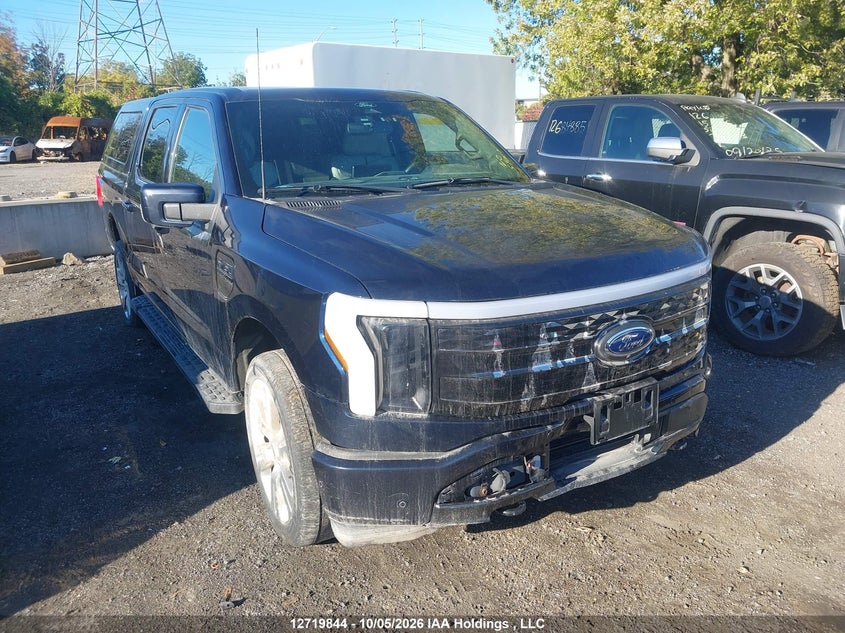 2022 Ford F-150 Lightning Platinum, Front, IAAI, VIN 1FT6W1EV6NWG03431
