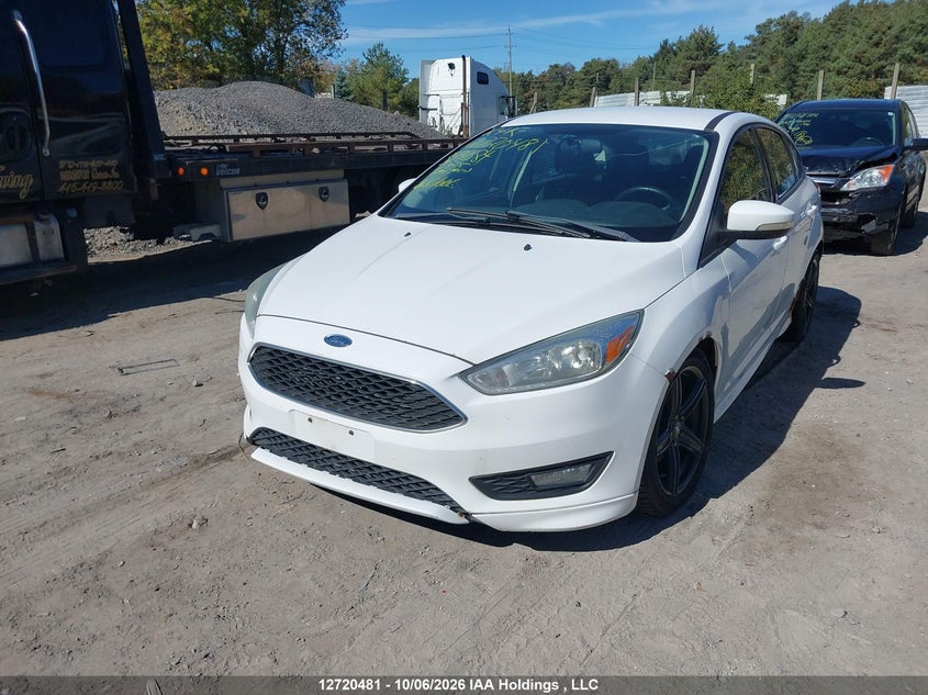 2015 Ford Focus, Благотворительность, IAAI, VIN 1FADP3K22FL359084 — фото 2