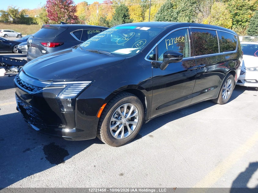 2027 Chrysler Pacifica, Front, IAAI, VIN 2C4RC1GG9VR599338 — photo 2