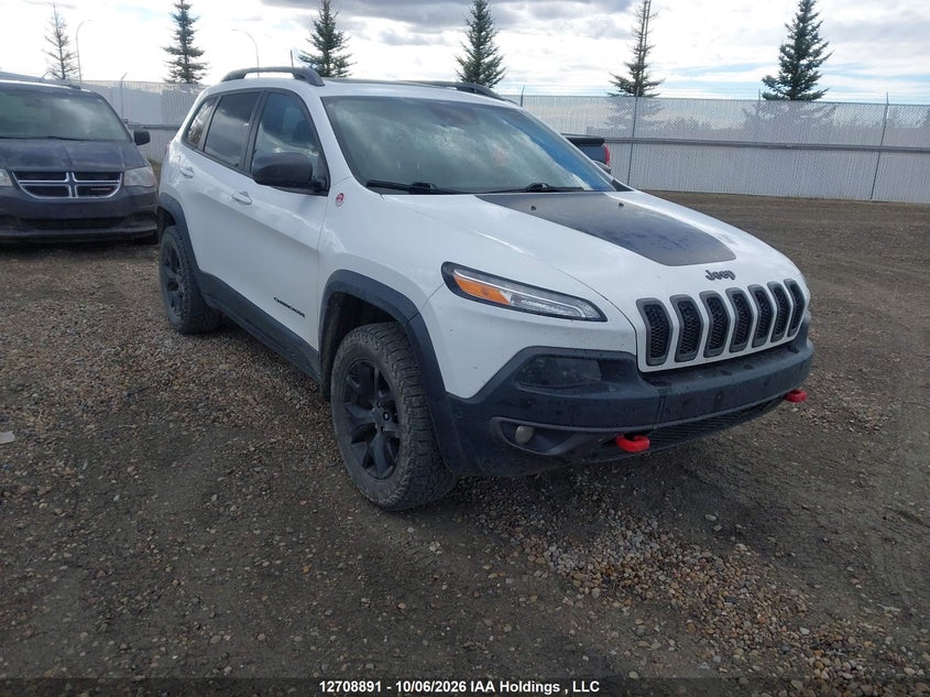 2017 Jeep Cherokee Trailhawk, Град, IAAI, VIN 1C4PJMBS9HW580360