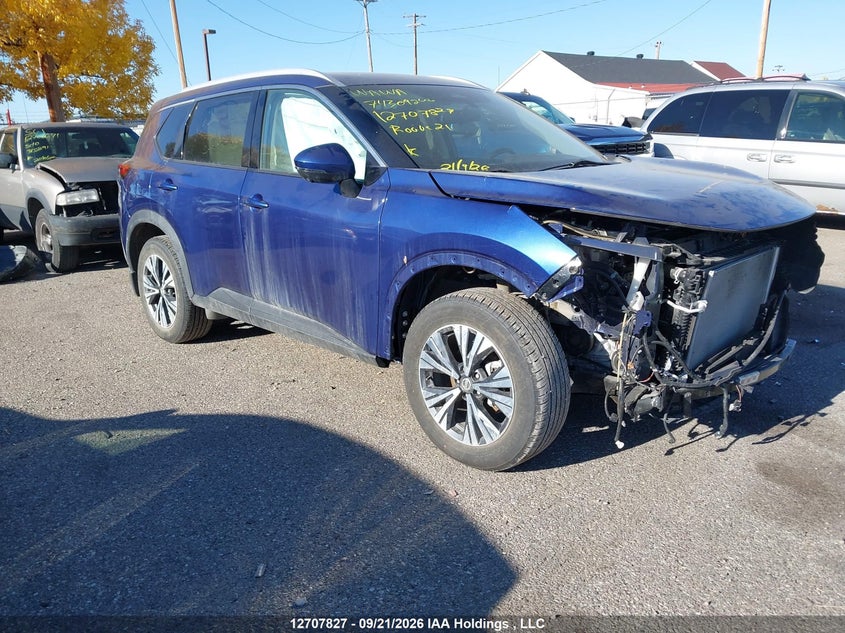2021 Nissan Rogue Sv, Удар спереди, IAAI, VIN 5N1AT3BB2MC743092