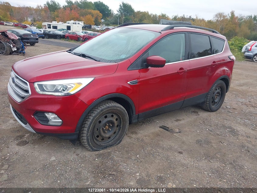 Vin: 1fmcu0gd8huc15586, lot: 3130316, ford escape se 20172