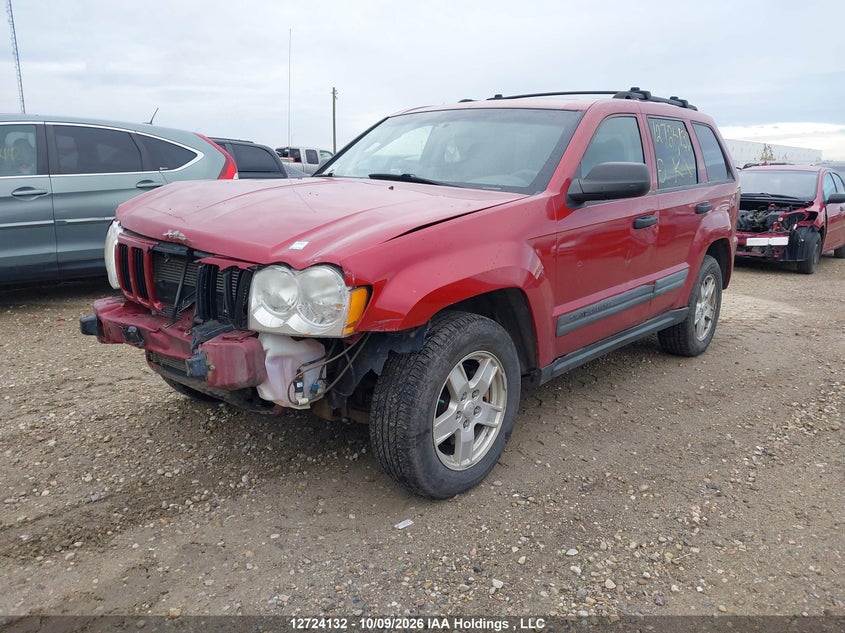 2005 Jeep Grand Cherokee Laredo/Columbia/Freedom, Front, IAAI, VIN 1J4GR48K85C692171 — photo 2