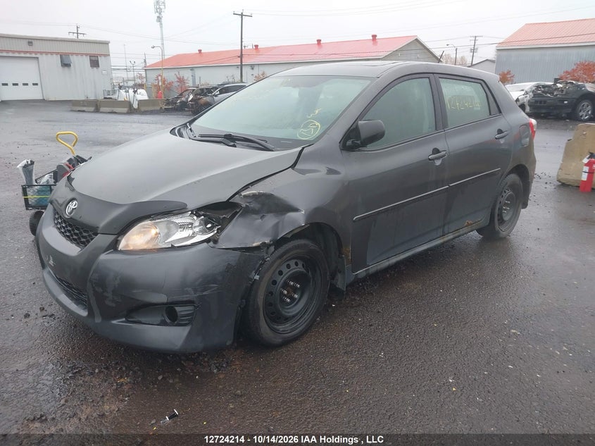 2013 Toyota Matrix, Front, IAAI, VIN 2T1KU4EE3DC936375 — photo 2