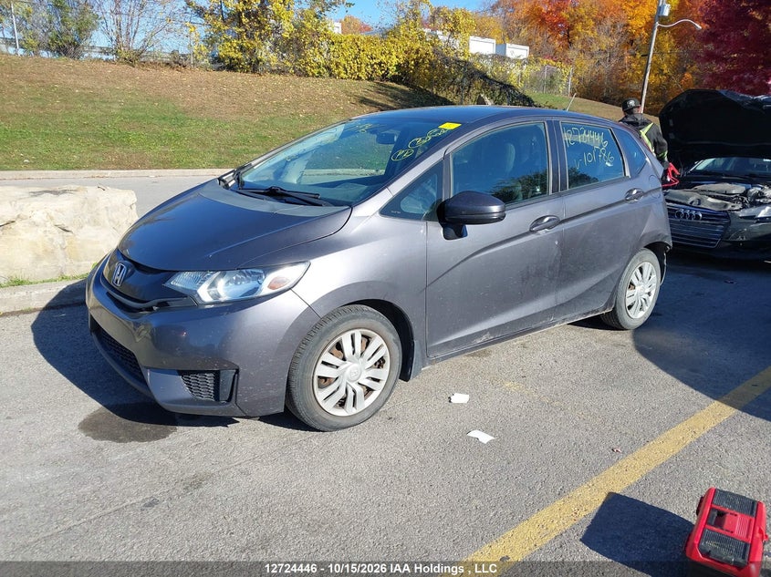 2016 Honda Fit Lx, Rear, IAAI, VIN 3HGGK5H5XGM101786 — photo 2
