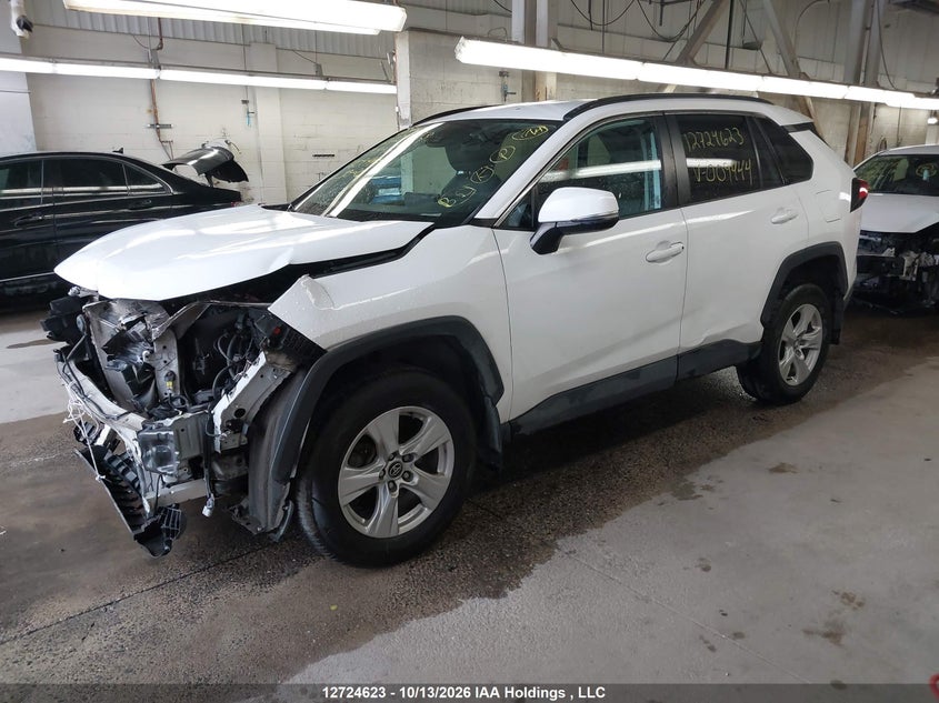 Vin: 2t3b1rfv8kw009444, lot: 3132025, toyota rav4 le 20192