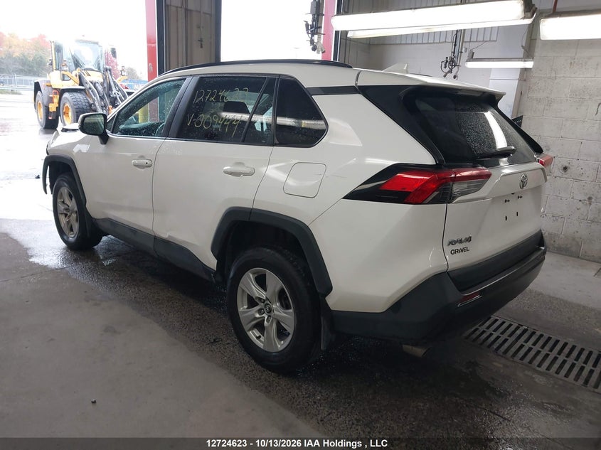 Vin: 2t3b1rfv8kw009444, lot: 3132025, toyota rav4 le 20193